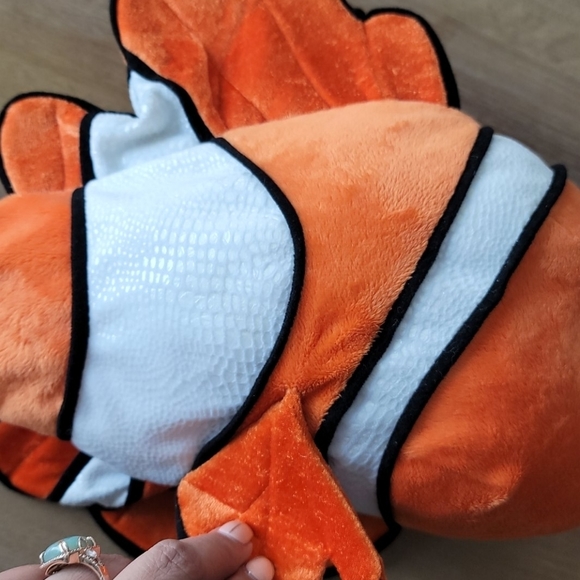 Authentic Disney Store Original Nemo Plush - Picture 15 of 15